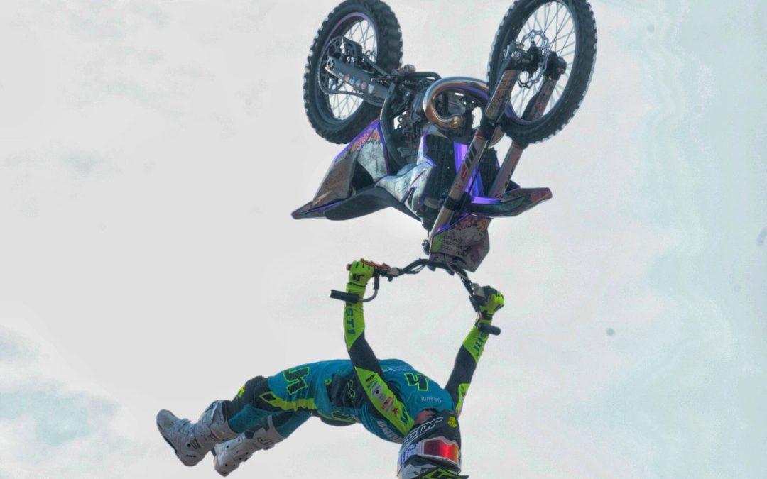 Vanni Oddera presenta il suo toccante libro sulla “mototerapia” al Casinò di Sanremo