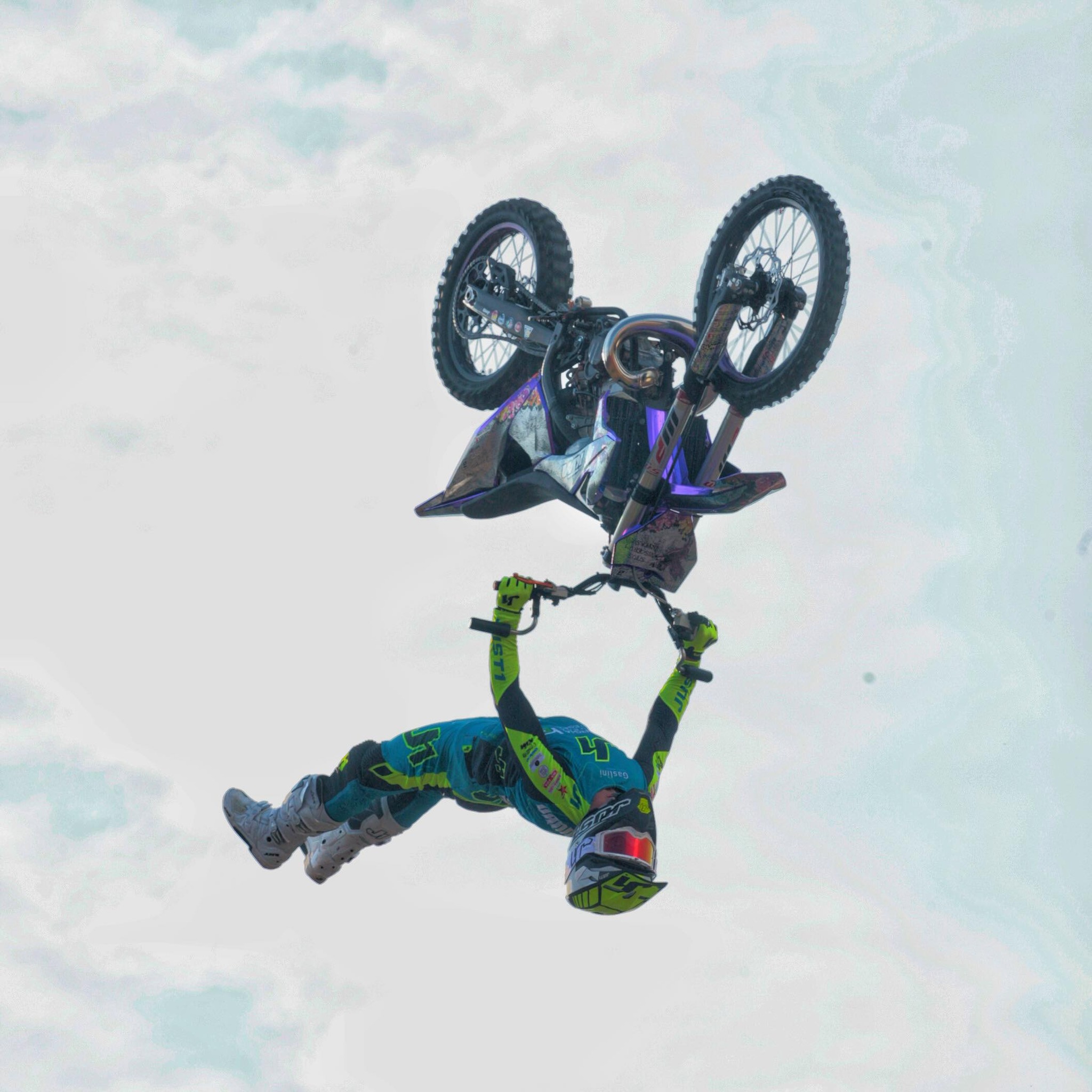 Vanni Oddera presenta il suo toccante libro sulla “mototerapia” al Casinò di Sanremo Sanremo (IM) – Un pomeriggio all’insegna della solidarietà e della passione per le due ruote attende il pubblico del Teatro dell’Opera del Casinò di Sanremo. Lunedì 19 maggio, alle ore…