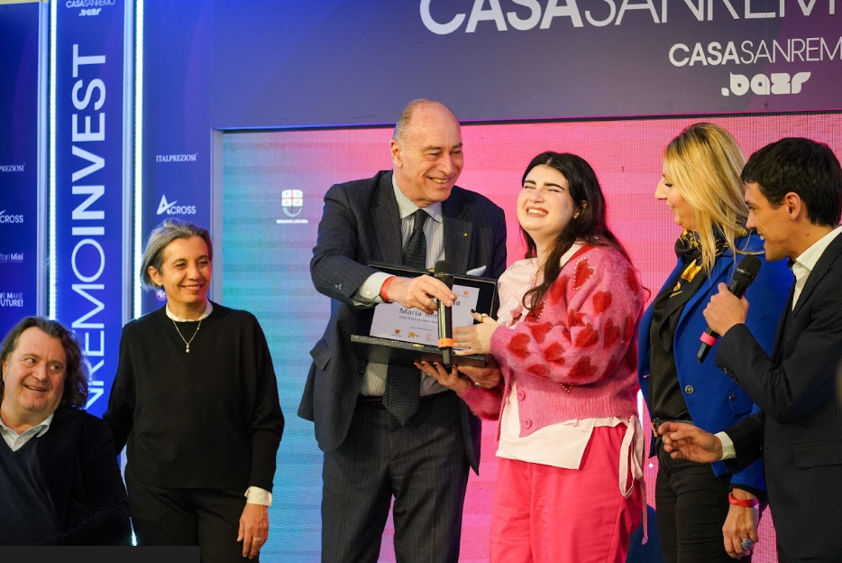 Alassio Set per il Nuovo Video di Maria Tomba: Un Inno ai Giovani Talenti e al Territorio