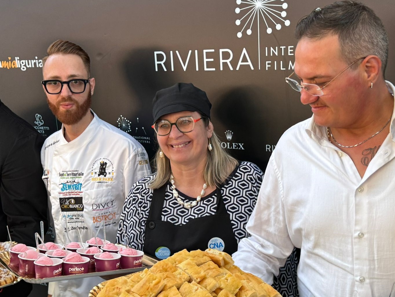 Alassio: Il Sorbetto Begonia Incanta le Star al Riviera International Film Festival Il celebre sorbetto alla Begonia di Alassio continua a mietere successi e a rappresentare con onore la Città del Muretto in contesti di prestigio internazionale. La prelibatezza dolciaria, insignita del…