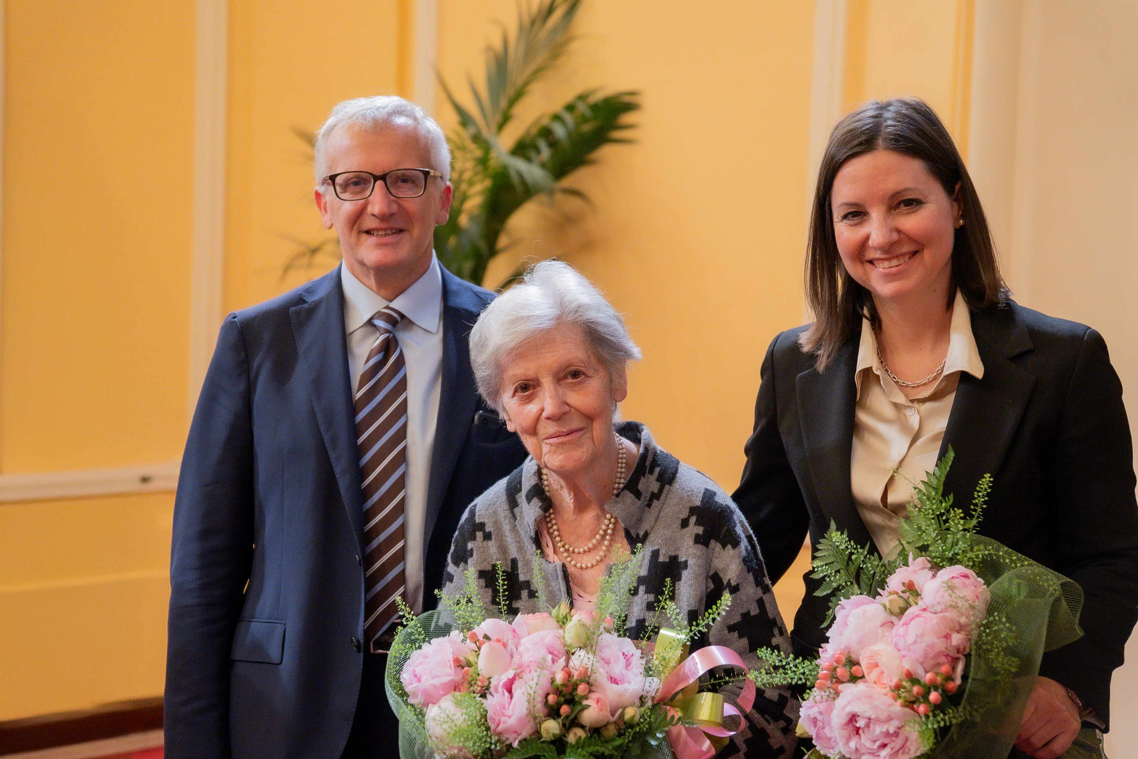 Standing Ovation per le “Ragazze della Luna” a Sanremo: Omaggio alla Scienza e a Cassini Sanremo, 22 maggio 2025 – Un’ondata di applausi e una commossa standing ovation hanno salutato ieri sera al Teatro dell’Opera del Casinò di Sanremo la professoressa Amalia Ercoli Finzi e…